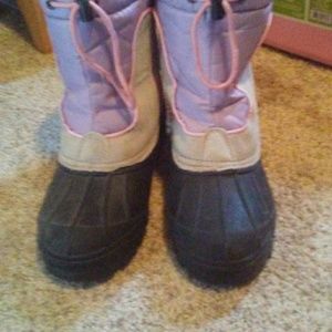 SNOW BOOTS BY TOTES